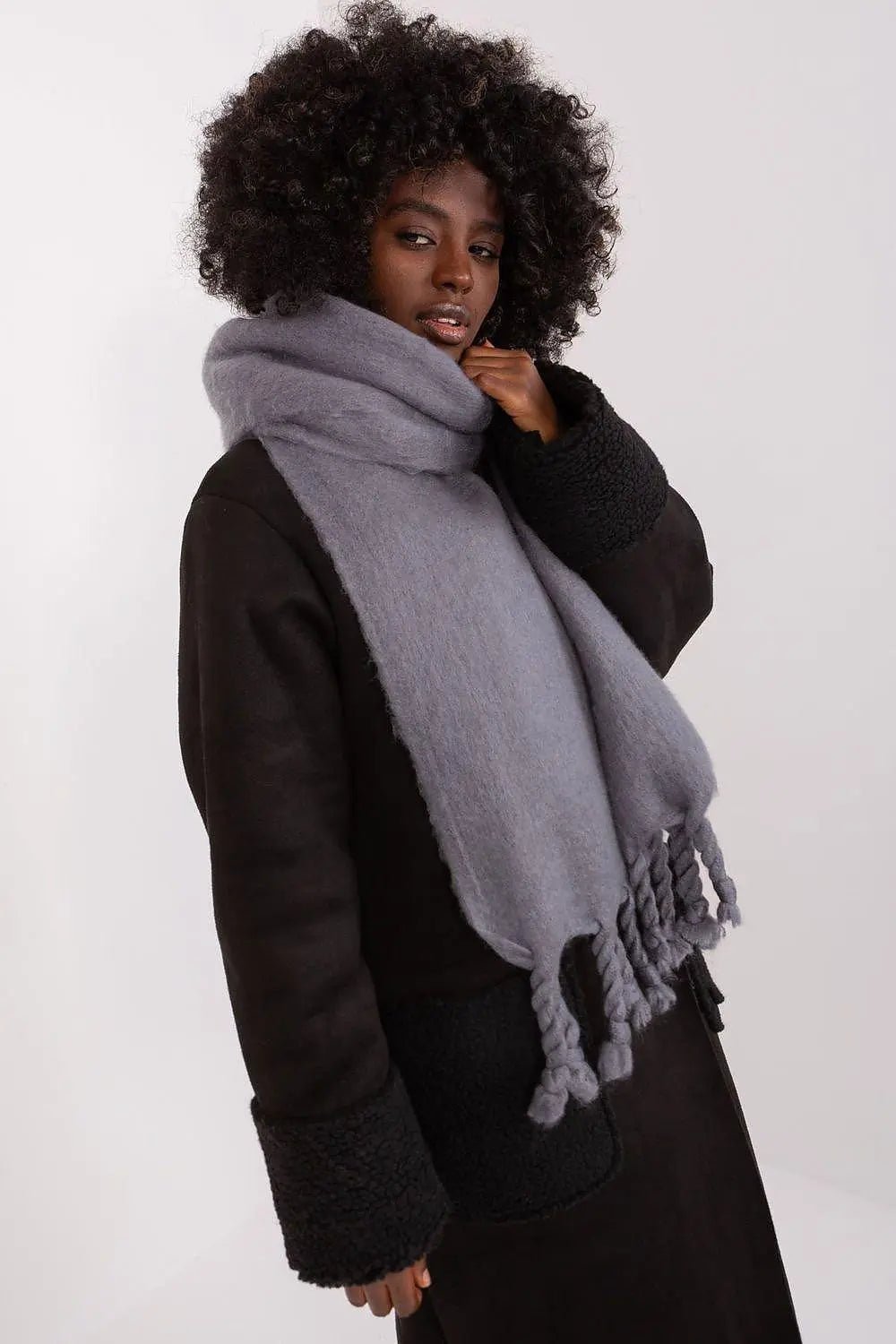 AT long, smooth-textured shawl - Honesty Sales