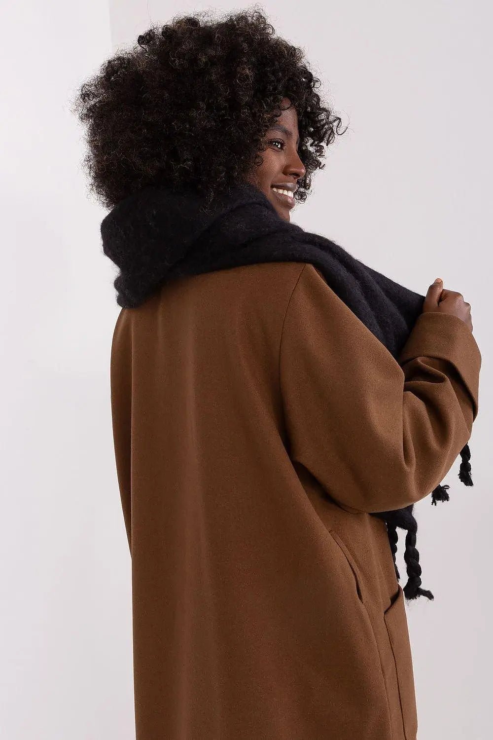 AT long, smooth-textured shawl - Honesty Sales