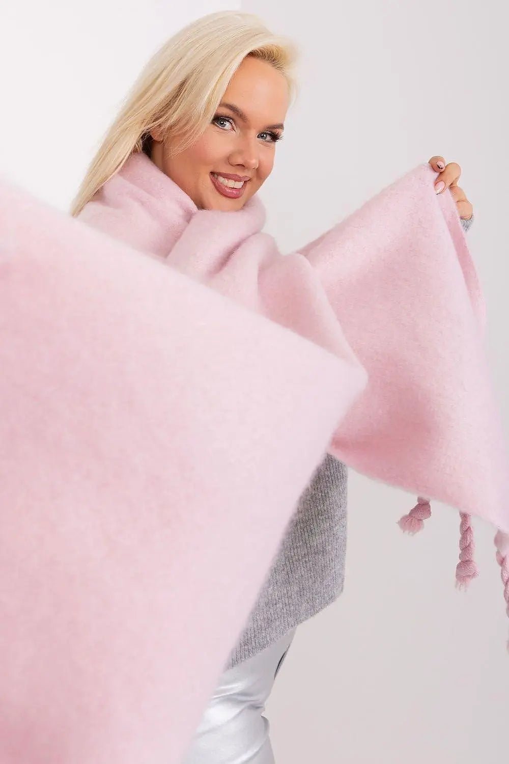 AT long, smooth-textured shawl - Honesty Sales