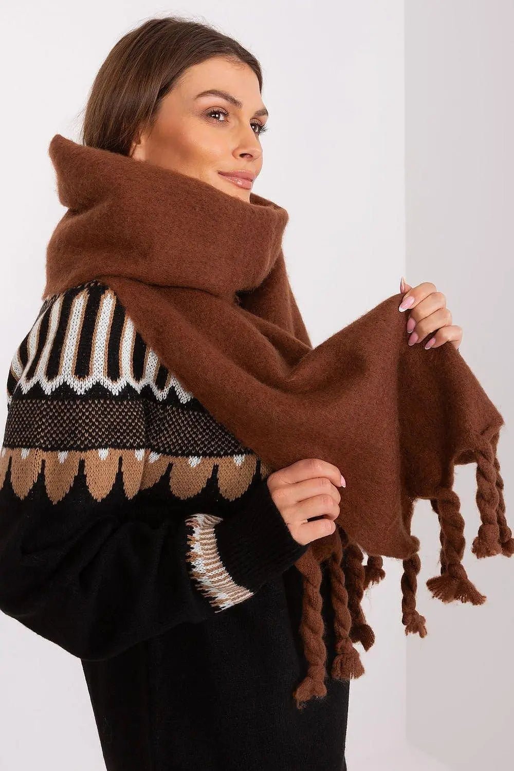 AT long, smooth-textured shawl - Honesty Sales
