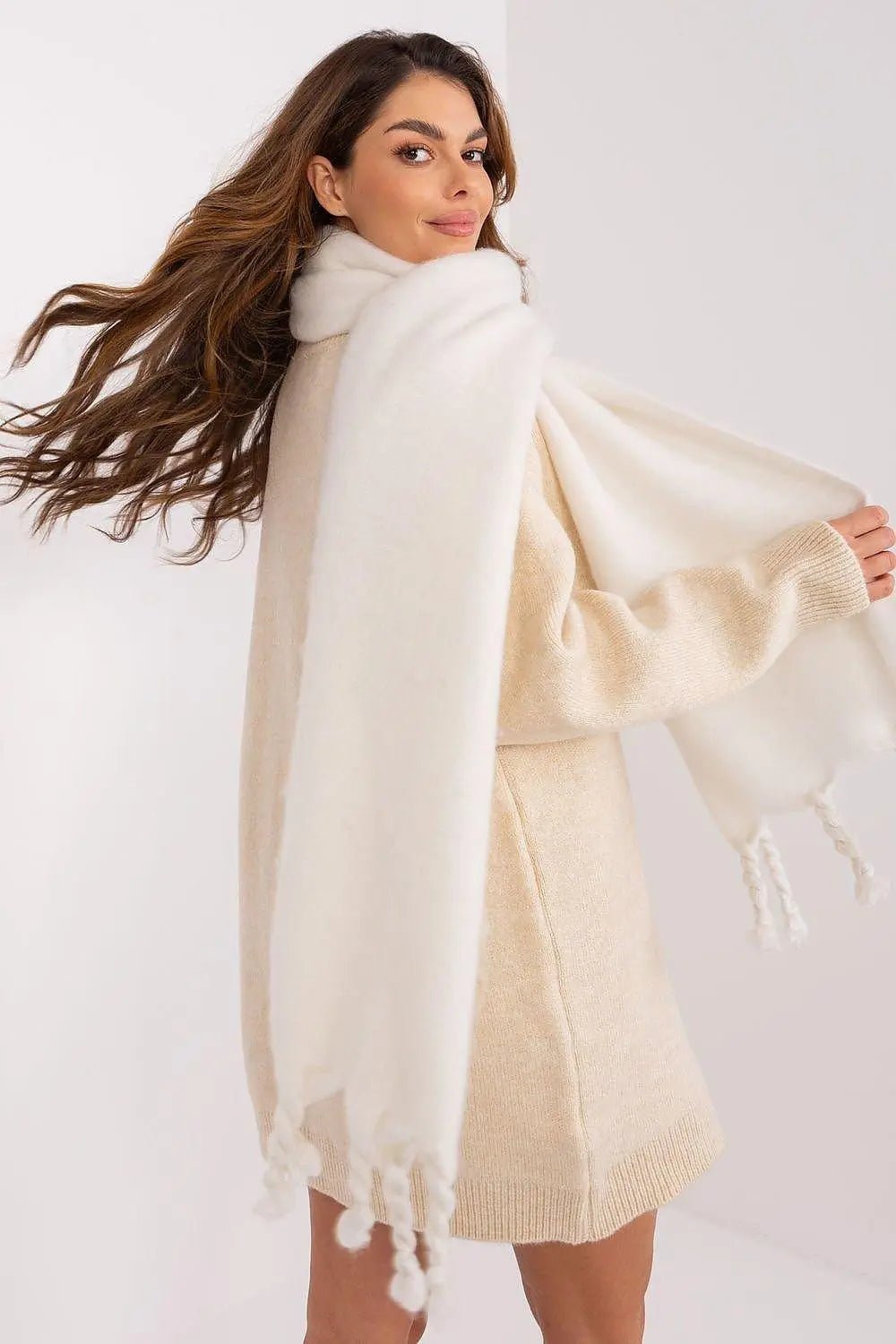 AT long, smooth-textured shawl - Honesty Sales