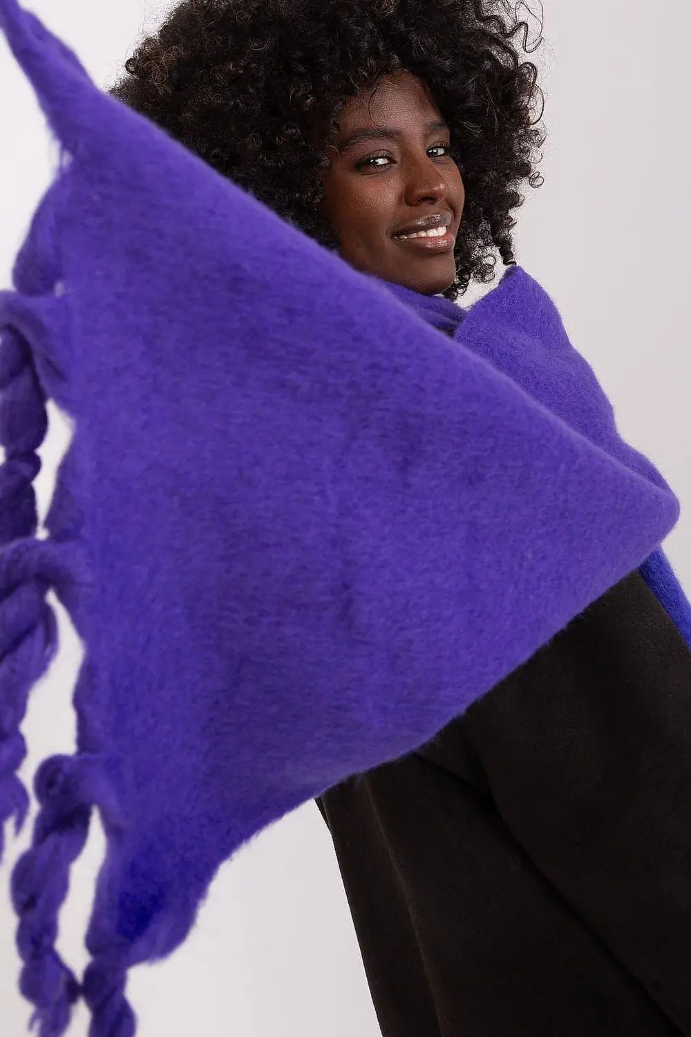 AT long, smooth-textured shawl - Honesty Sales