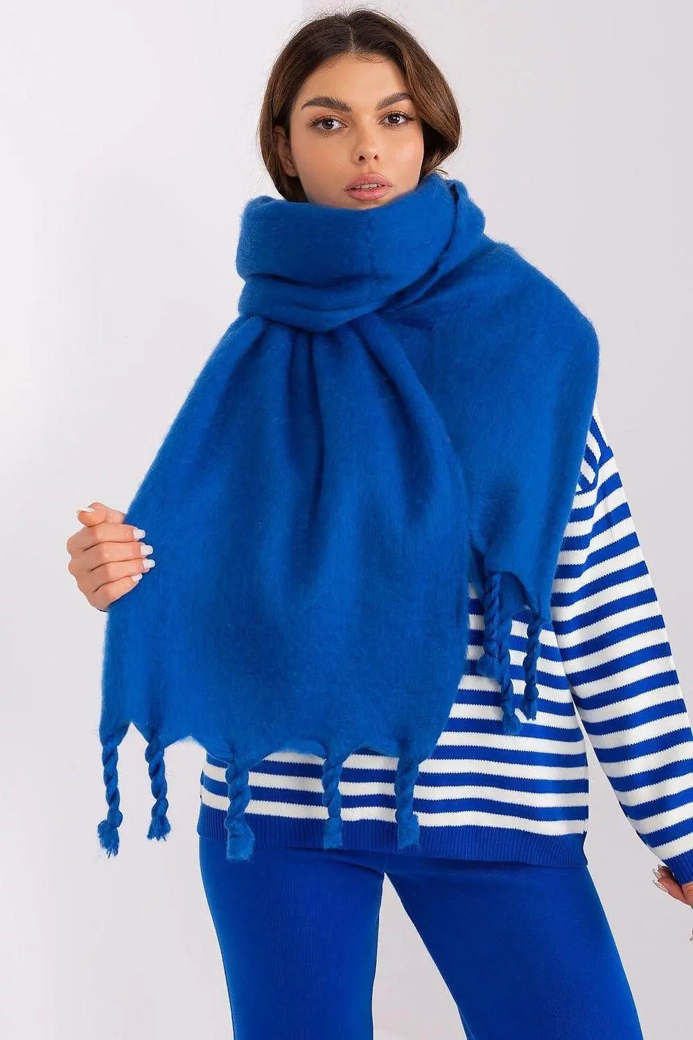 AT long, smooth-textured shawl - Honesty Sales