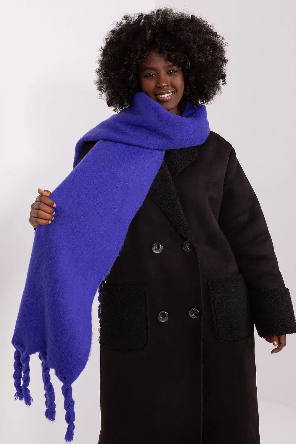 AT long, smooth-textured shawl - Honesty Sales