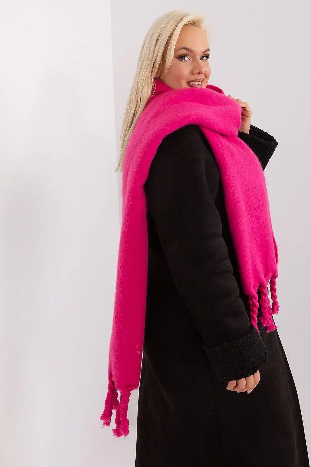 AT long, smooth-textured shawl - Honesty Sales