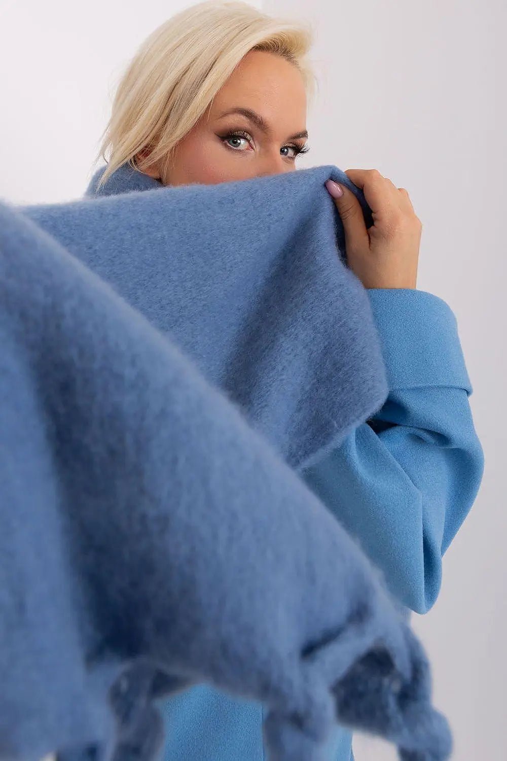 AT long, smooth-textured shawl - Honesty Sales