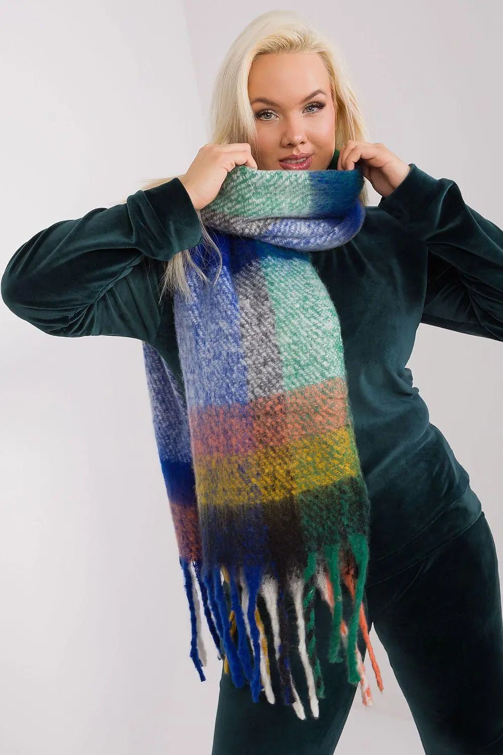 AT Shawl model 190542 - Honesty Sales