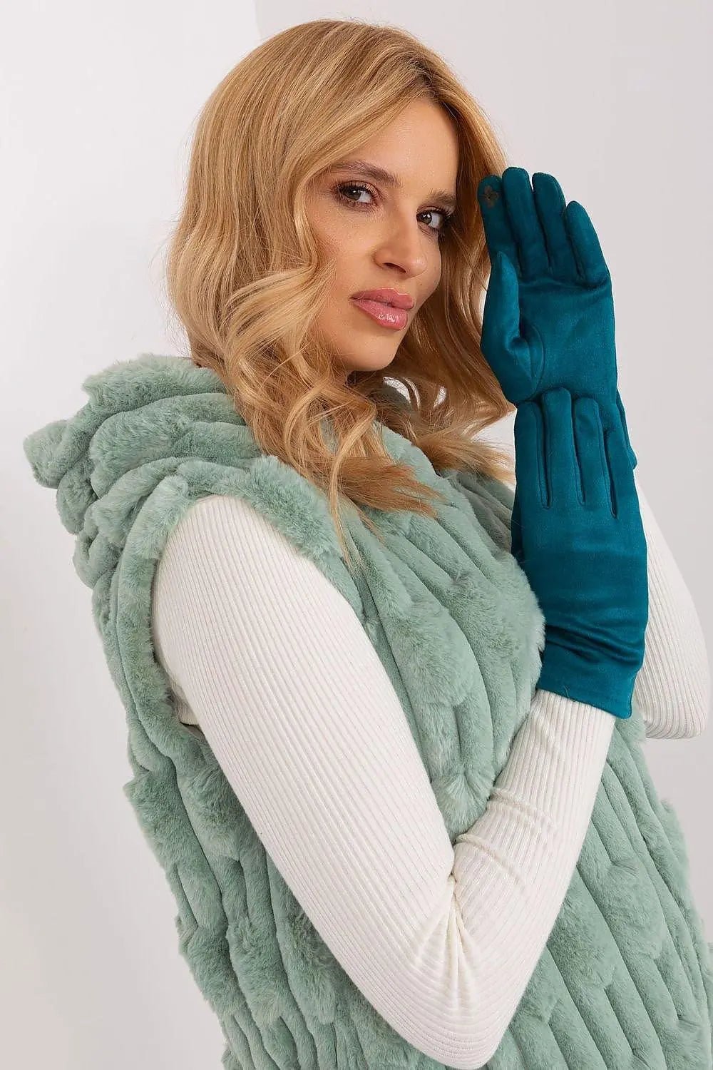 AT Sleek Insulated Gloves with Embroidered Touchscreen Access - Honesty Sales