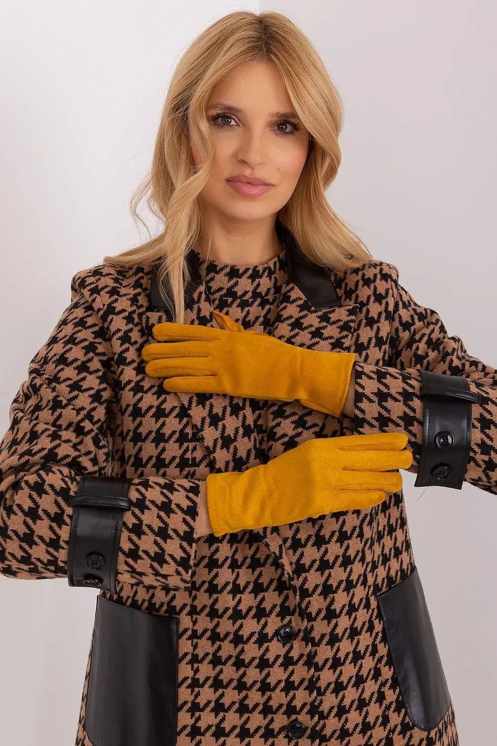 AT Sleek Insulated Gloves with Embroidered Touchscreen Access - Honesty Sales