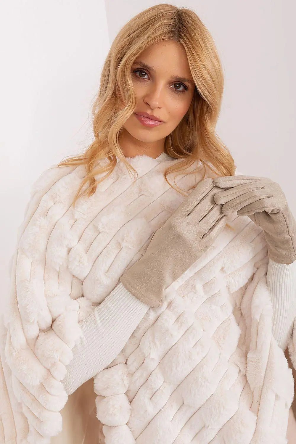 AT Sleek Insulated Gloves with Embroidered Touchscreen Access - Honesty Sales