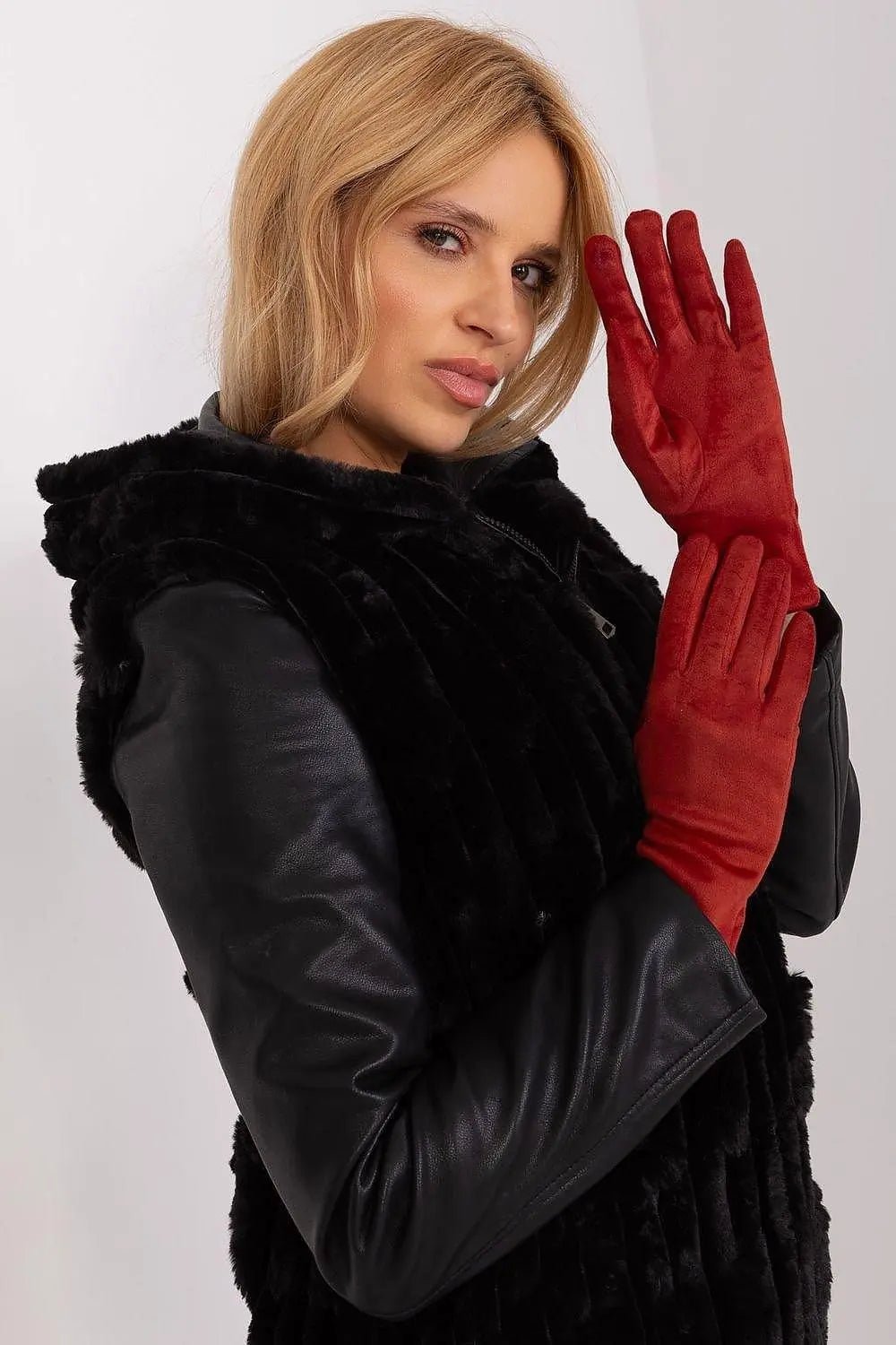 AT Sleek Insulated Gloves with Embroidered Touchscreen Access - Honesty Sales