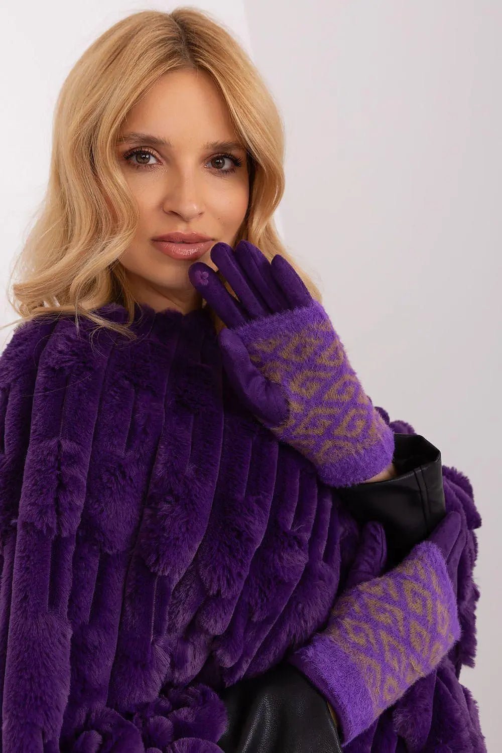 AT Women's Smooth Touchscreen Gloves with Removable Knit Lining - Honesty Sales