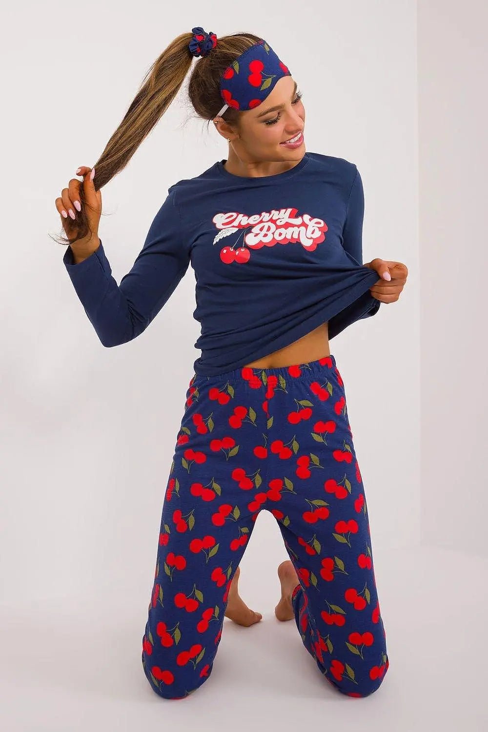 Factory Price blouse, pants, blindfold and hair elastic womens pajamas - Honesty Sales