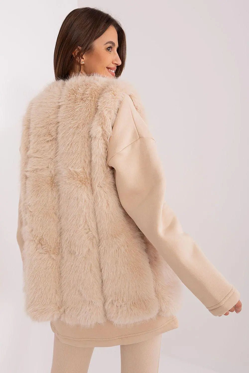 Gilet model AT fur vest - Honesty Sales