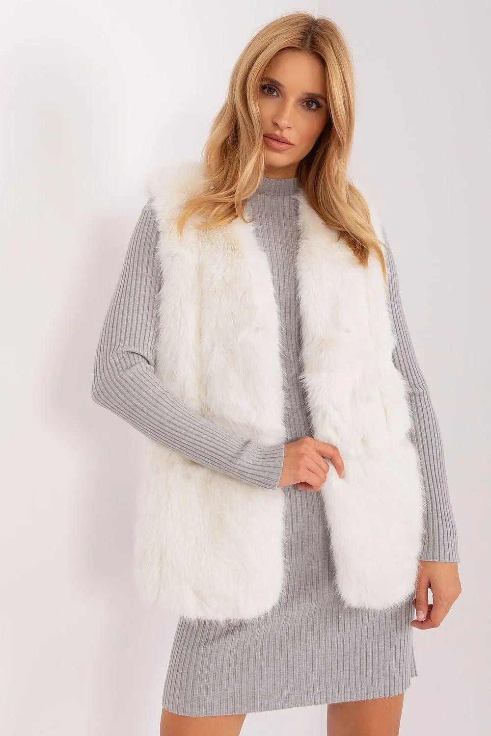 Gilet model AT fur vest - Honesty Sales