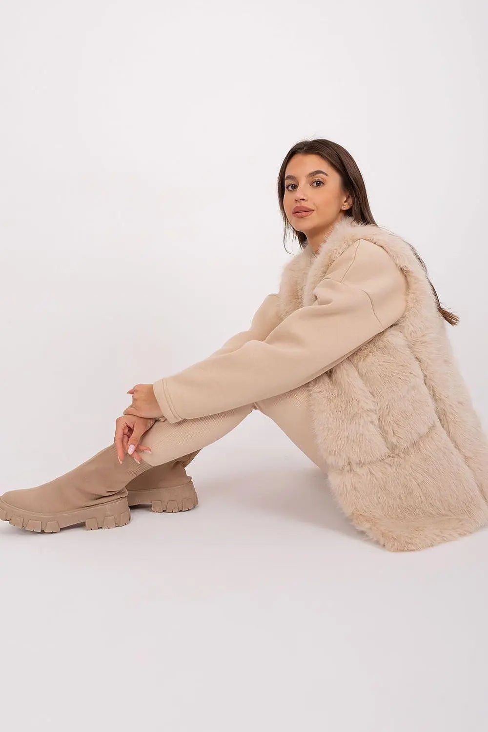 Gilet model AT fur vest - Honesty Sales