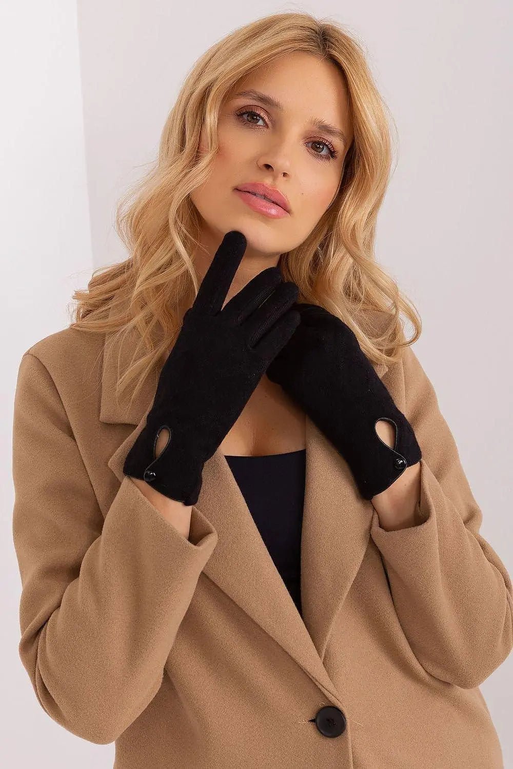 insulated fabric in a decorative geometric pattern gloves - Honesty Sales