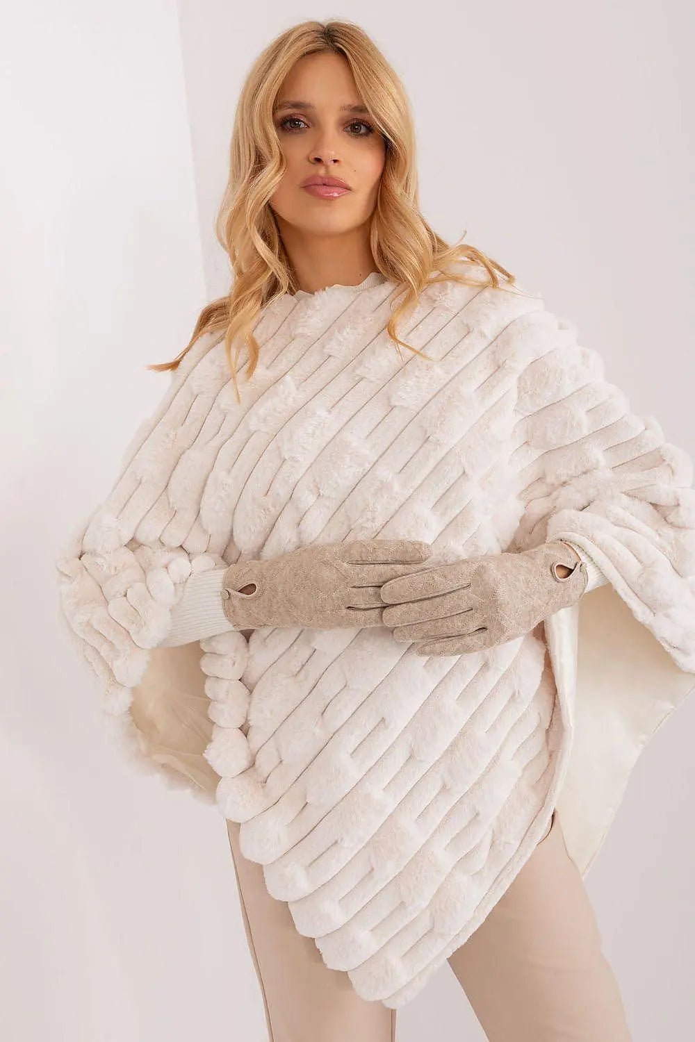 insulated fabric in a decorative geometric pattern gloves - Honesty Sales