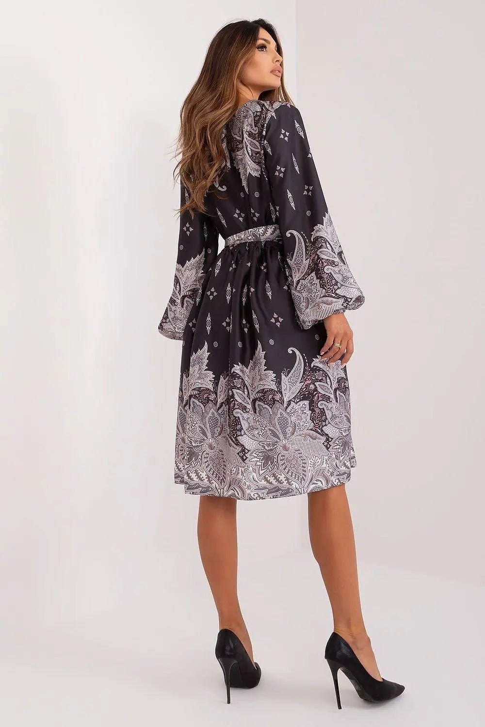 Lakerta cocktail dress with an elegant expression, ideal for many occasions - Honesty Sales