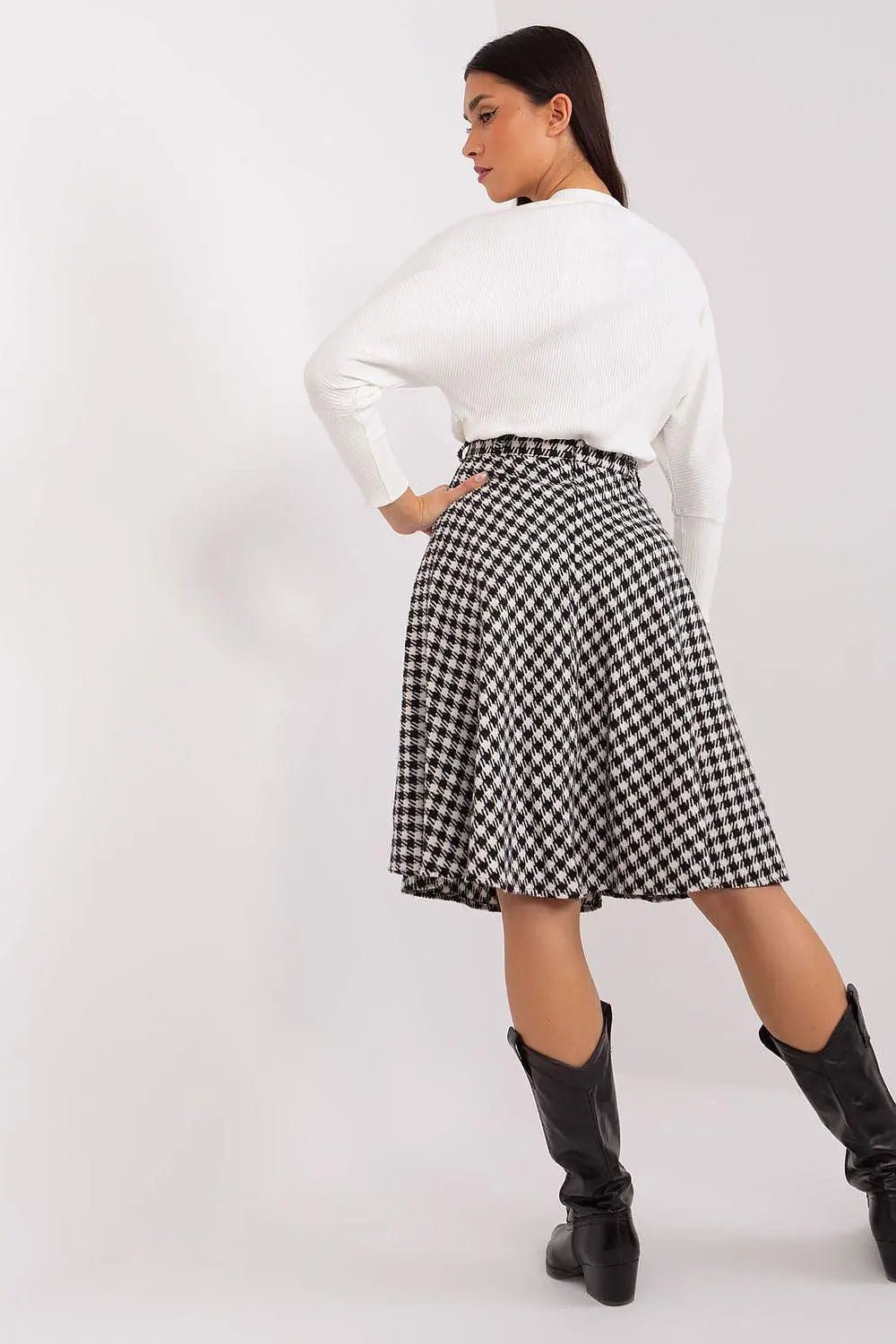 Lakerta elegant knit skirt - Honesty Sales