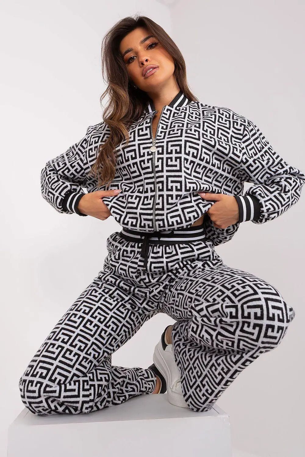 Lakerta zippered sweatshirt with pants - Honesty Sales