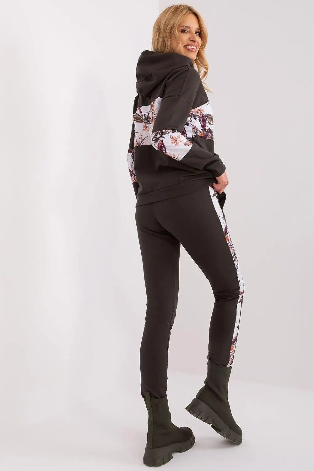 Relevance long-sleeve sweatshirt and hoodie - Honesty Sales