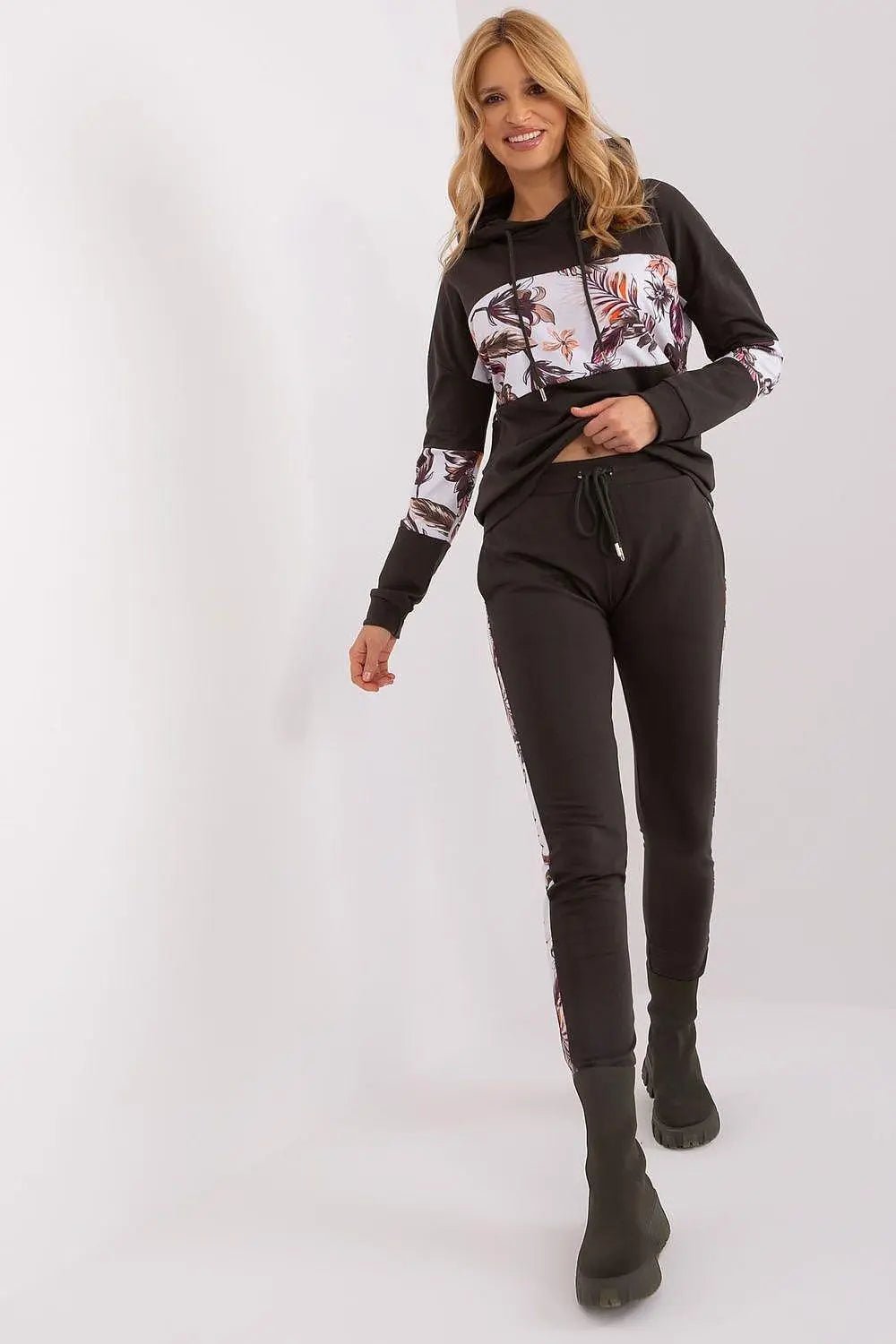 Relevance long-sleeve sweatshirt and hoodie - Honesty Sales