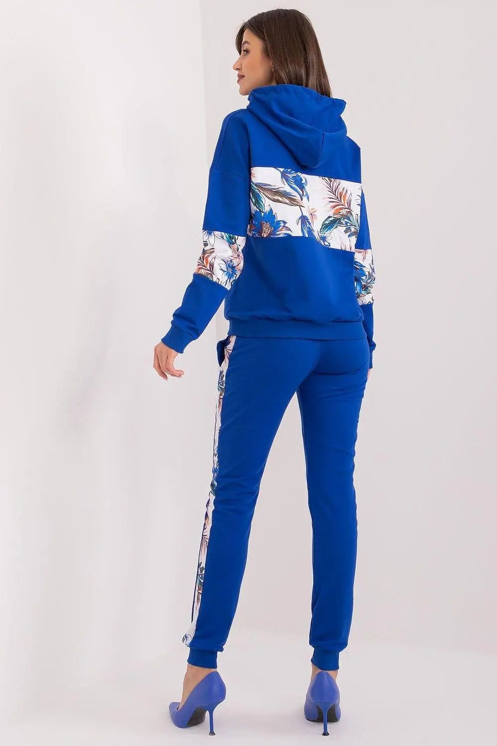 Relevance long-sleeve sweatshirt and hoodie - Honesty Sales