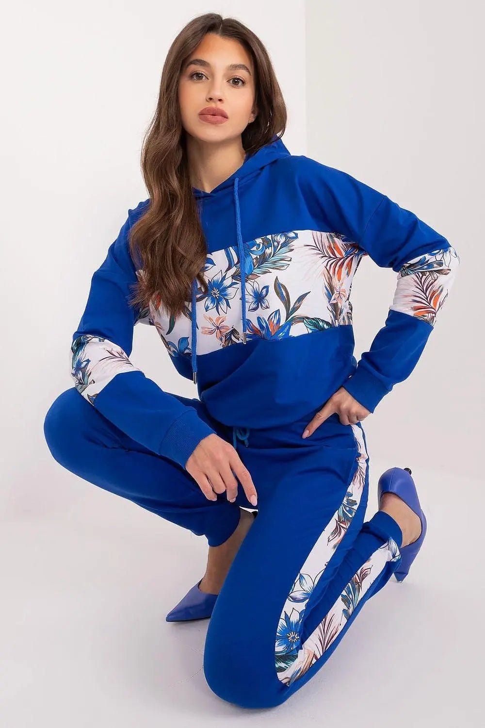 Relevance long-sleeve sweatshirt and hoodie - Honesty Sales