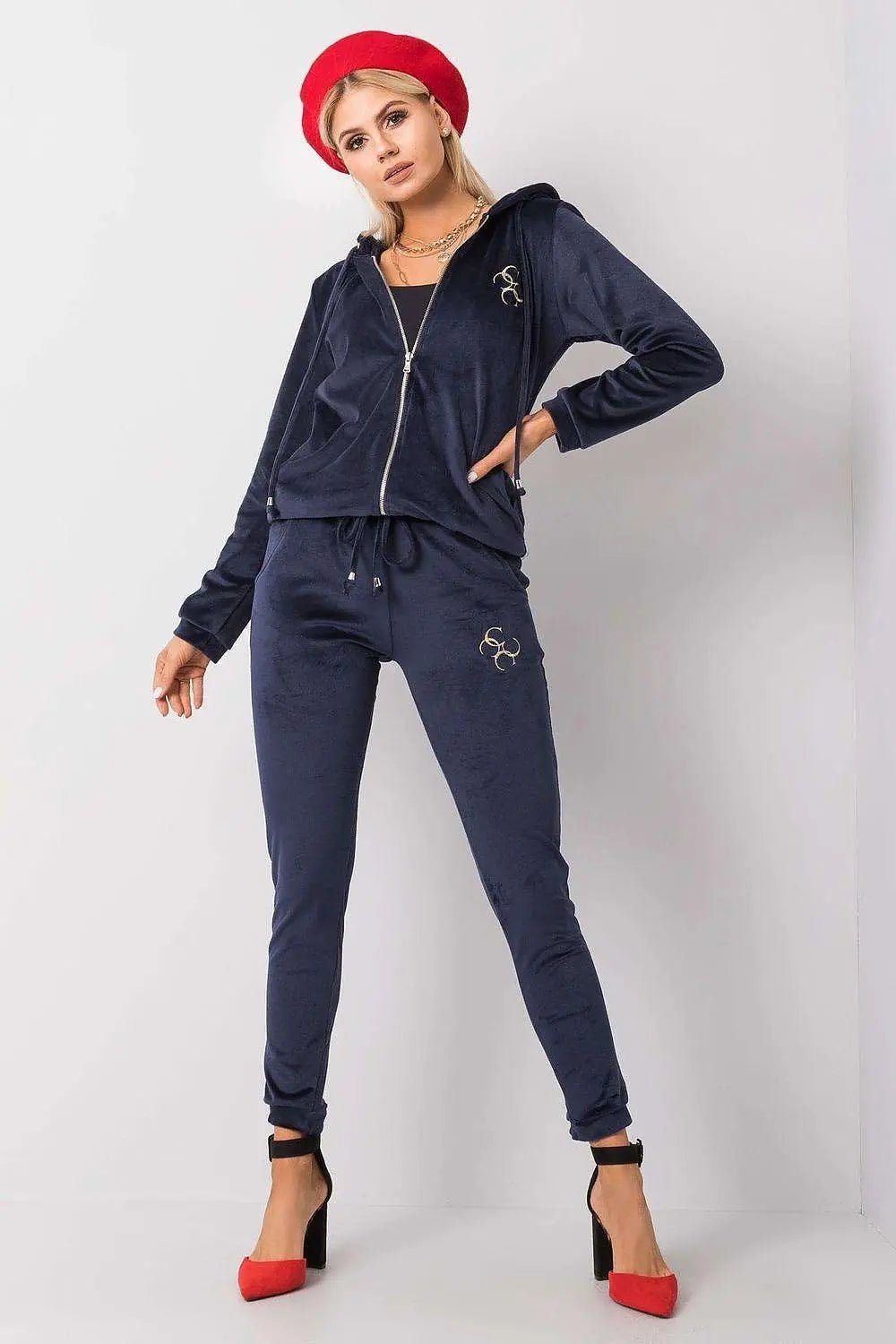 Relevance long sleeves sweatshirt with zipper, hood and slip pockets - Honesty Sales