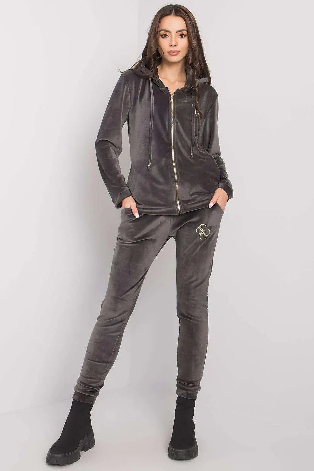 Relevance long sleeves sweatshirt with zipper, hood and slip pockets - Honesty Sales