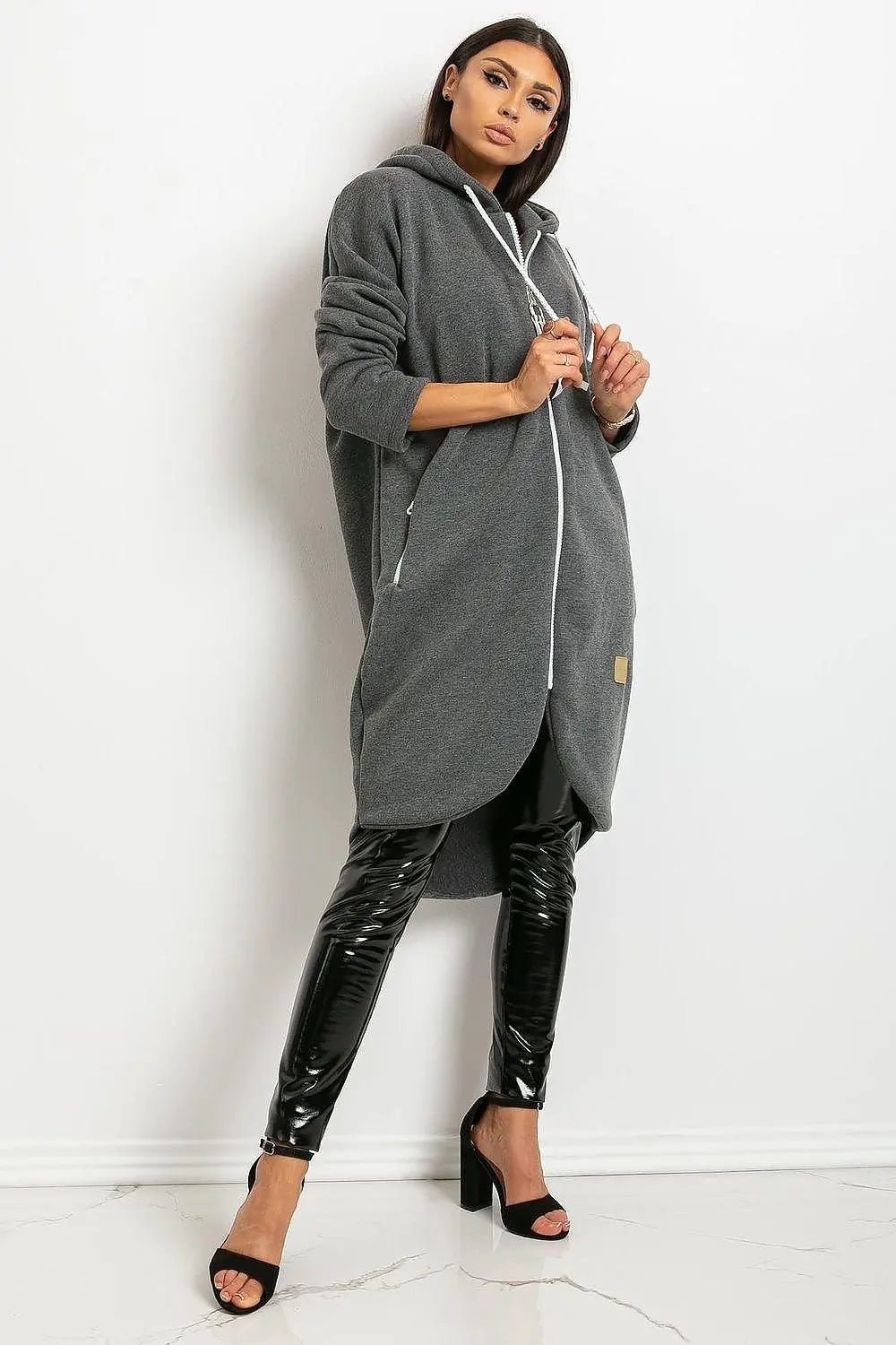 Relevance Womens sweatshirt with an extended cut - Honesty Sales