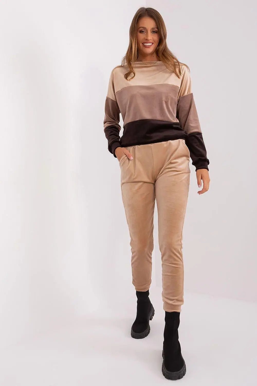 Rue Paris velour sweatshirt and pants - Honesty Sales