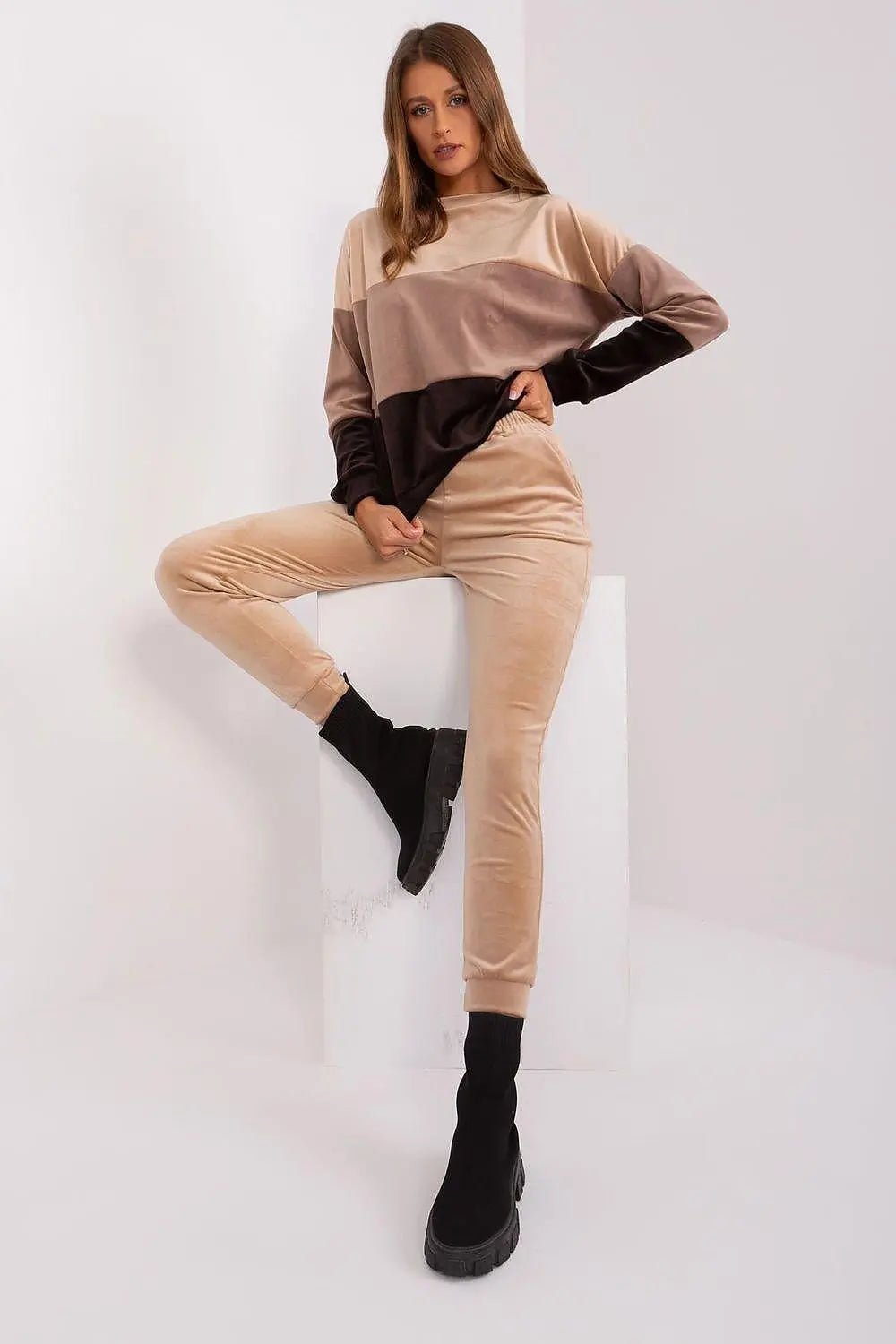 Rue Paris velour sweatshirt and pants - Honesty Sales