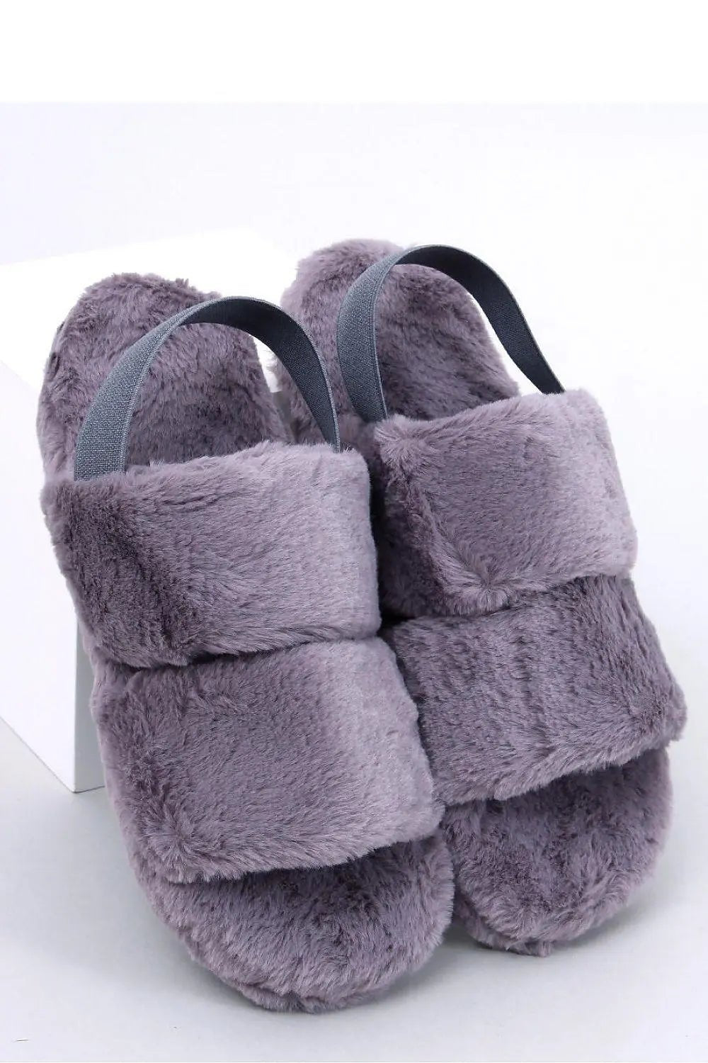 Slippers model 190360 Inello - Honesty Sales