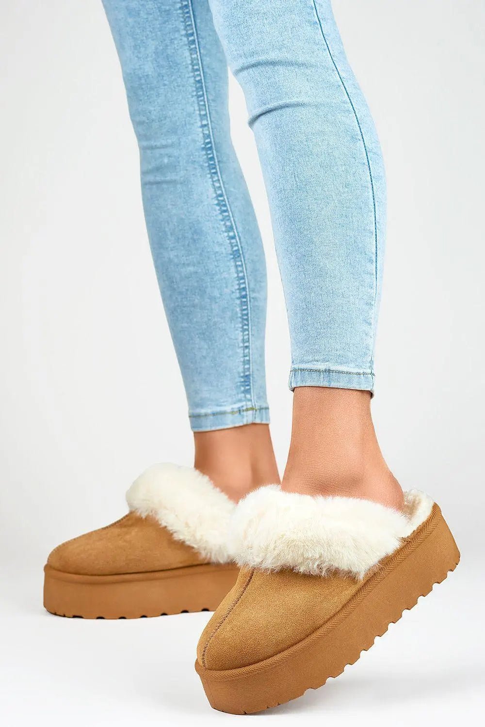 Slippers model 191320 PRIMO - Honesty Sales