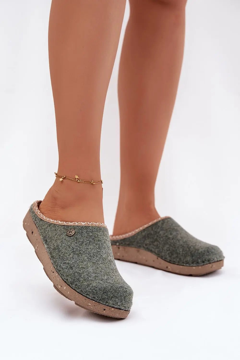 Slippers model 222276 Step in style - Honesty Sales