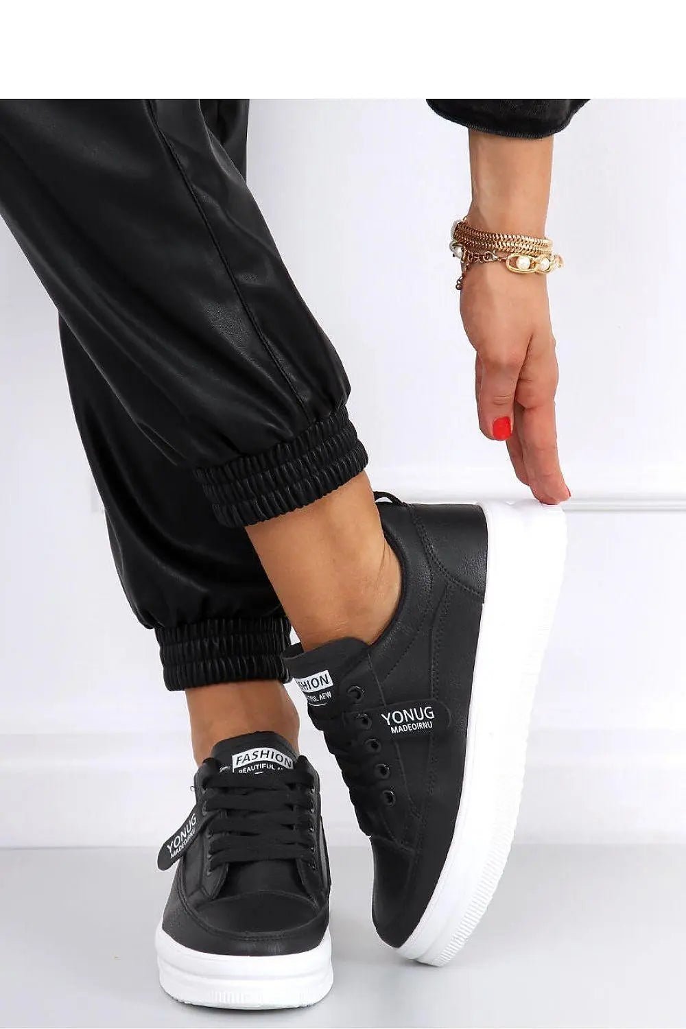 Sneakers model 162701 Inello - Honesty Sales
