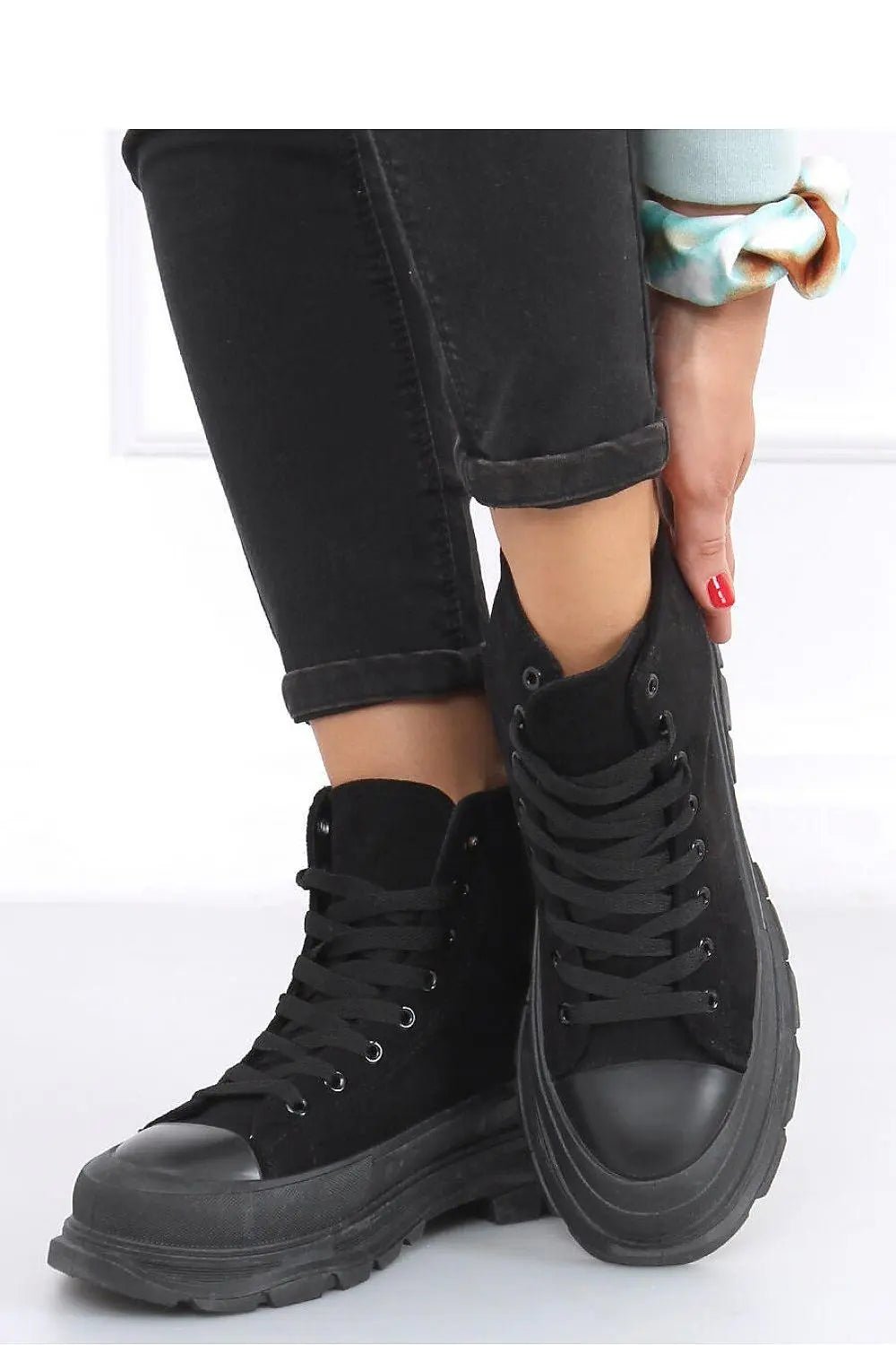 Sneakers model 163009 Inello - Honesty Sales