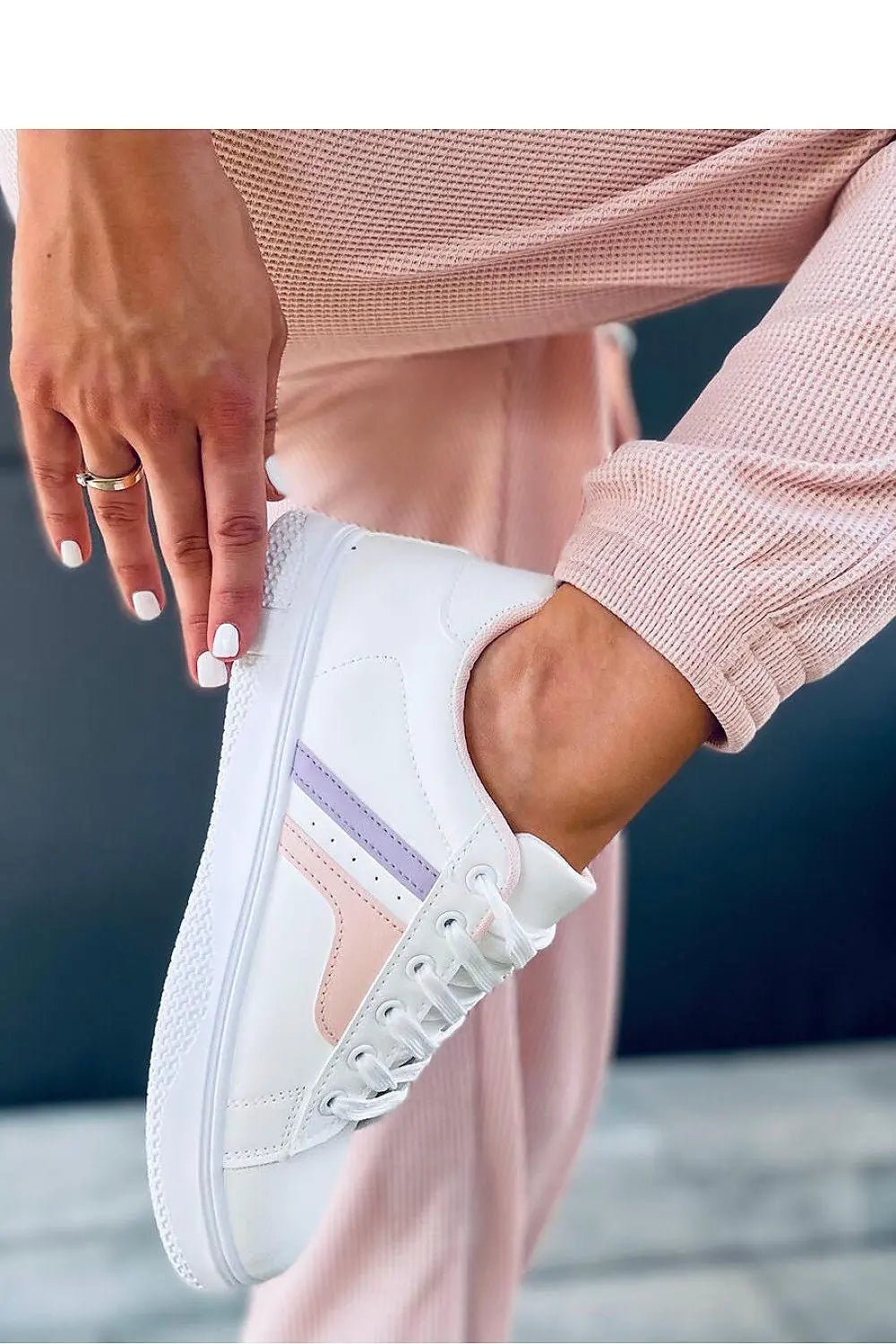 Sneakers model 167466 Inello - Honesty Sales