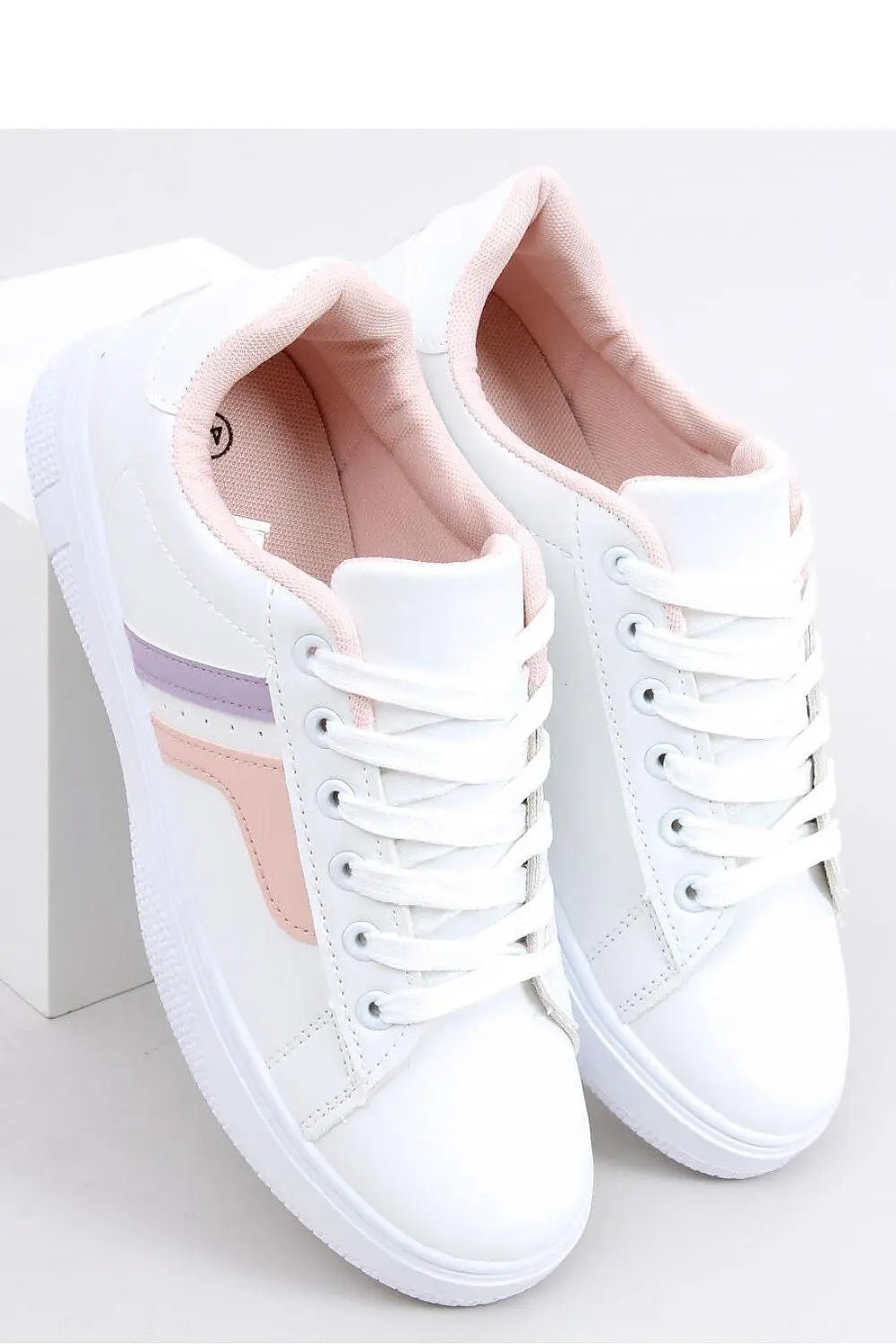 Sneakers model 167466 Inello - Honesty Sales