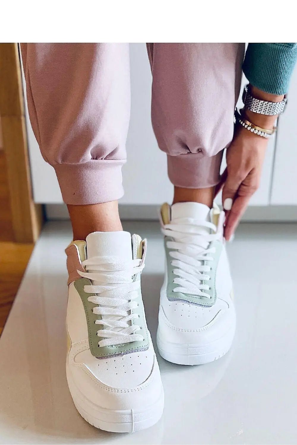 Sneakers model 170603 Inello - Honesty Sales