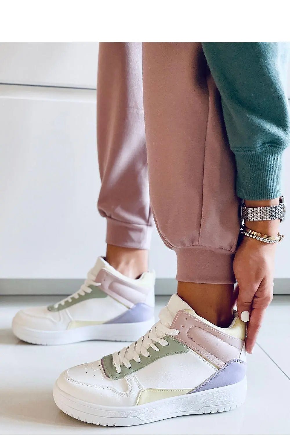 Sneakers model 170603 Inello - Honesty Sales