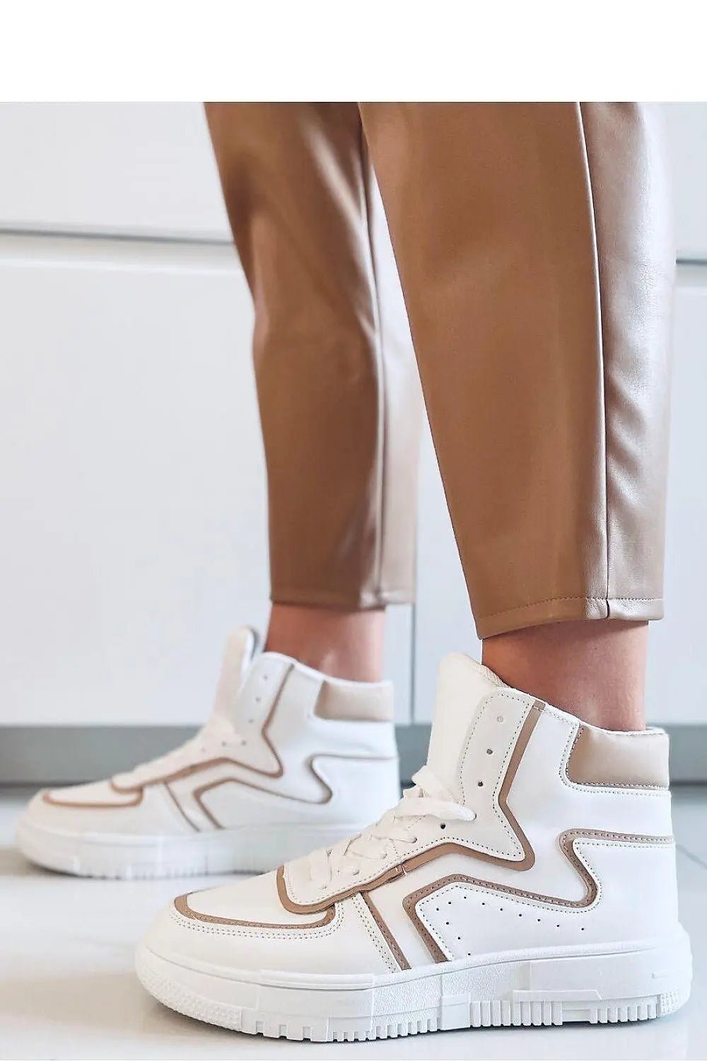 Sneakers model 170615 Inello - Honesty Sales