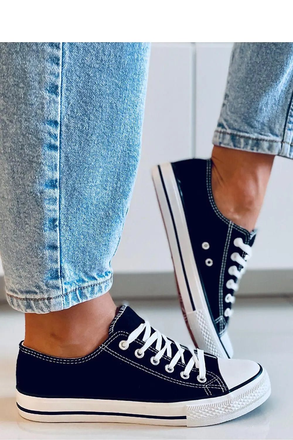 Sneakers model 170662 Inello - Honesty Sales