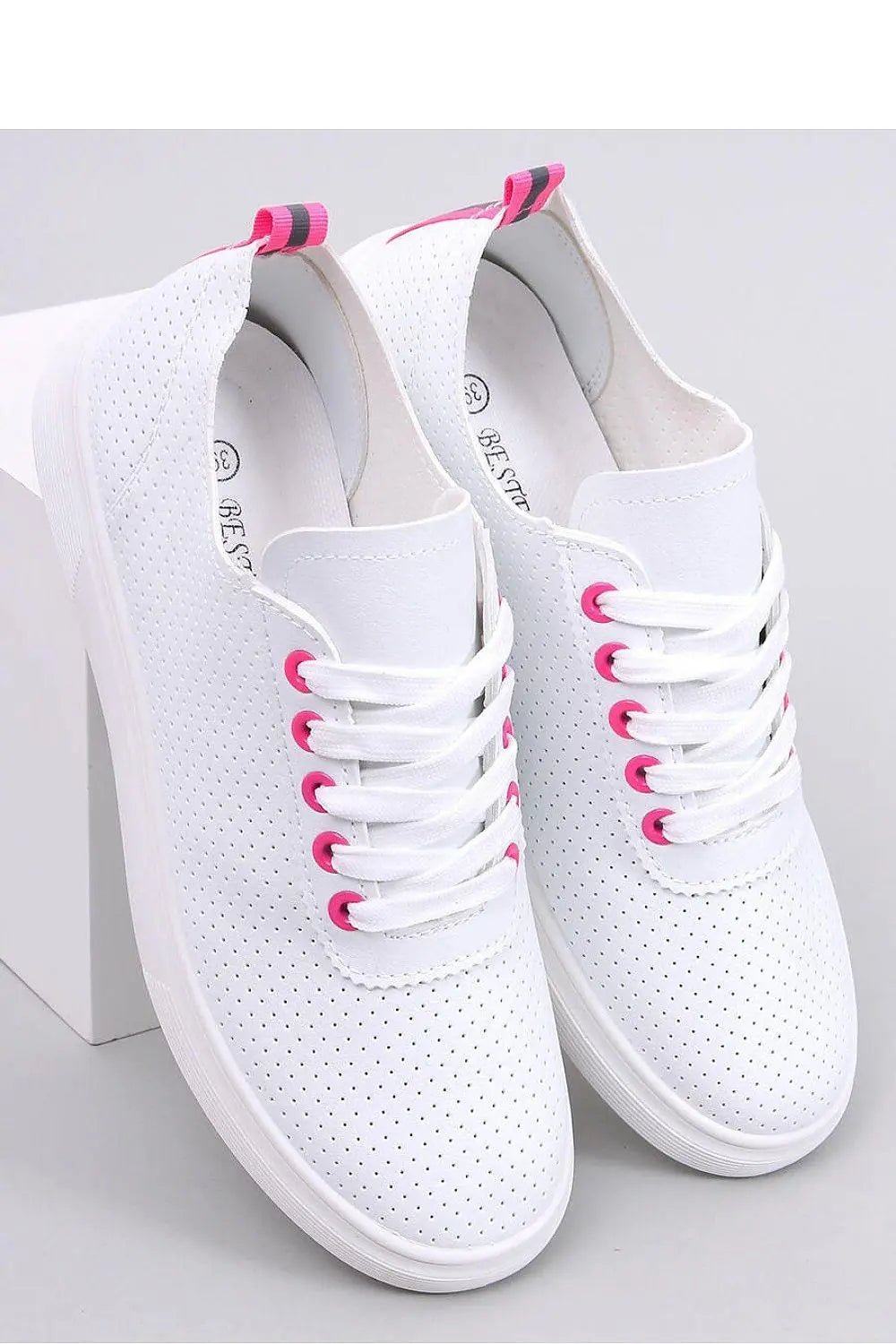 Sneakers model 179940 Inello - Honesty Sales