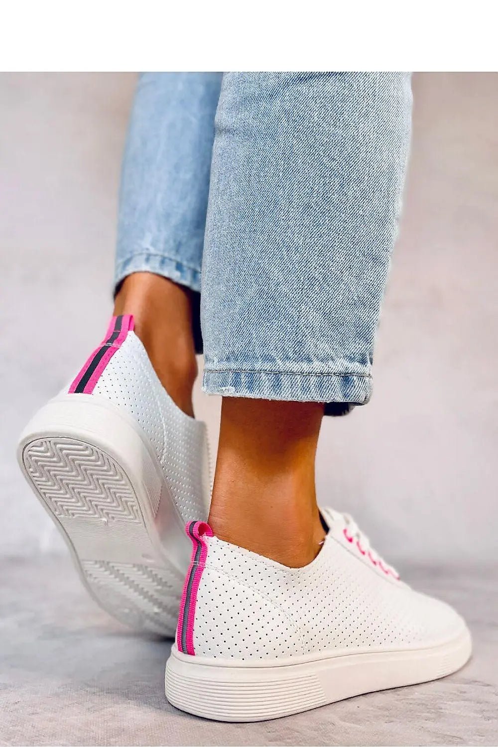 Sneakers model 179940 Inello - Honesty Sales