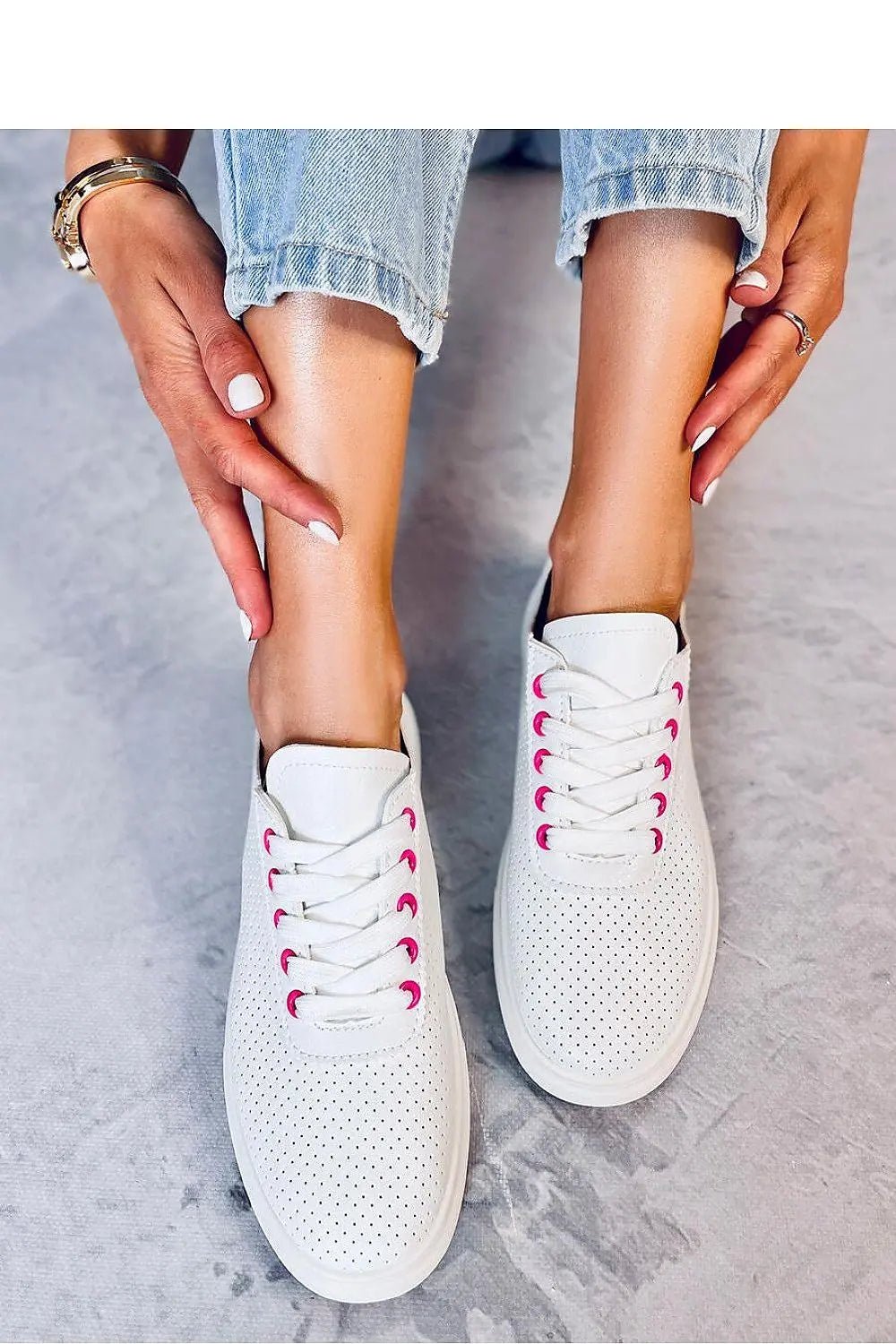Sneakers model 179940 Inello - Honesty Sales