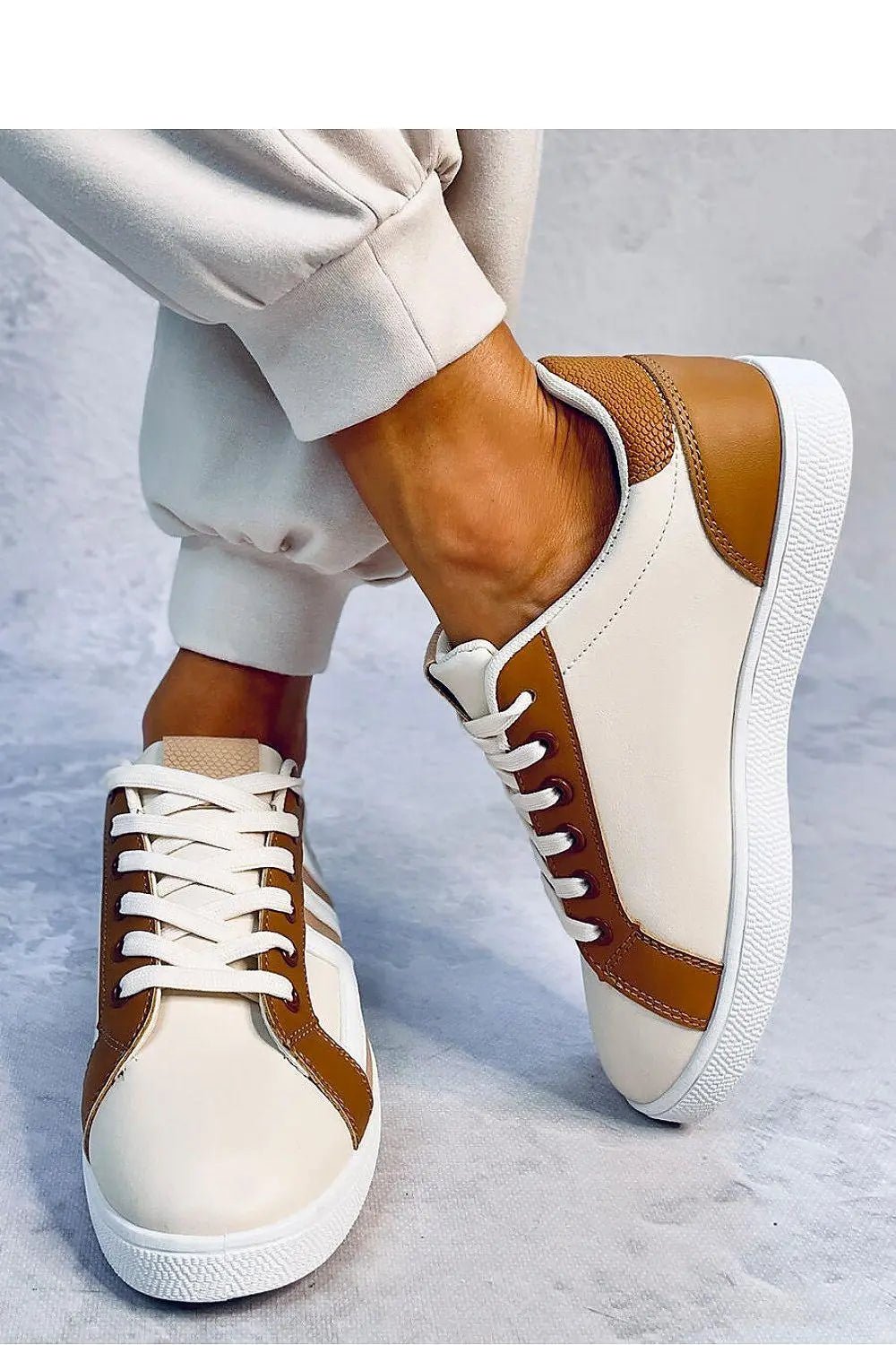 Sneakers model 184269 Inello - Honesty Sales