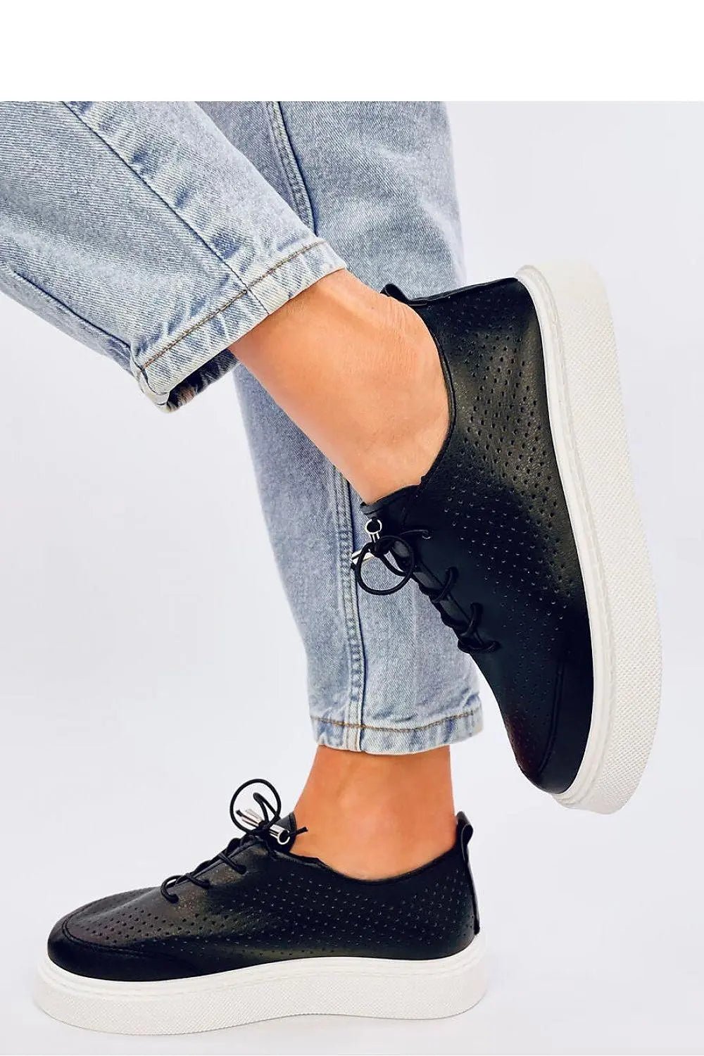 Sneakers model 192589 Inello - Honesty Sales